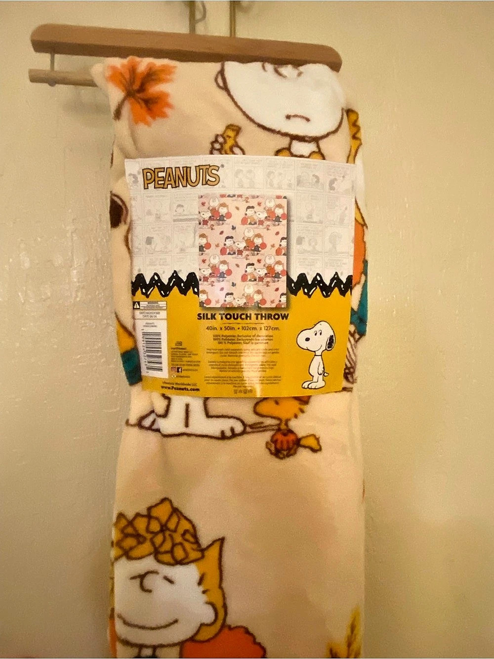 Peanuts Silk Touch Throw Blanket Snoopy Cream & Orange NWT